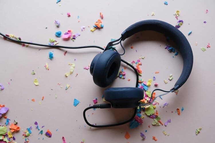 headphones for video for podcast