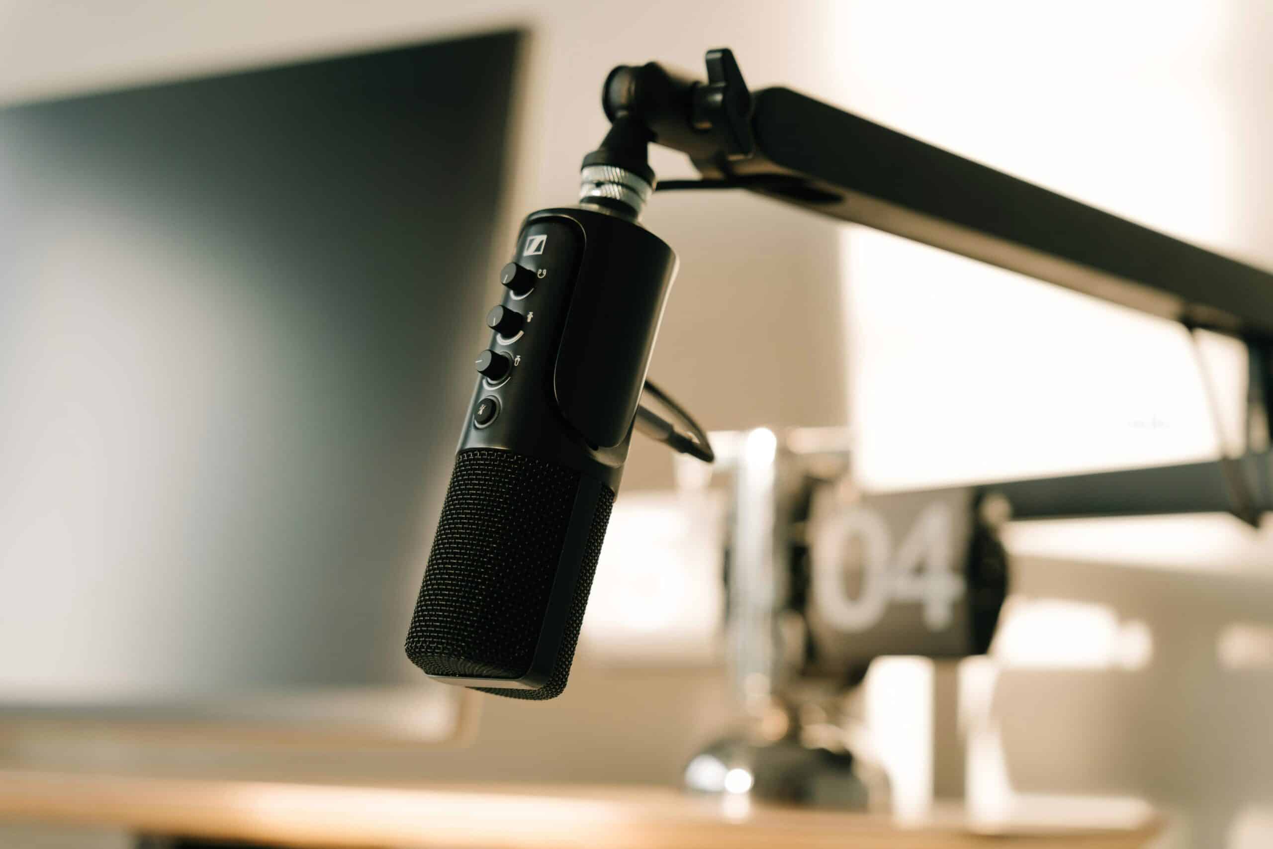 Image of a microphone, used on blog about mastering podcast audio